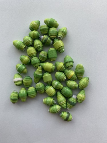 Perles papier vert - 30, 🌸