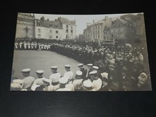 CARTE-PHOTO ANCIENNE - VANNES (Morbihan) - PLACE DE L'HOTEL-DE-VILLE (1)