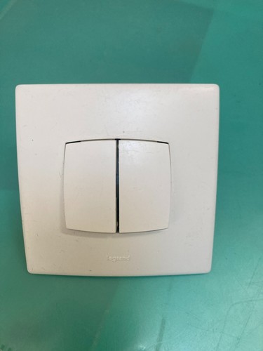 Double bouton poussoir legrand - poussoir,