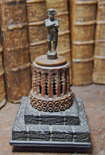 EFFIGIE NAPOLEON   EN COROZO SCULPTE  rare  travaille de prisonnier vers 1840