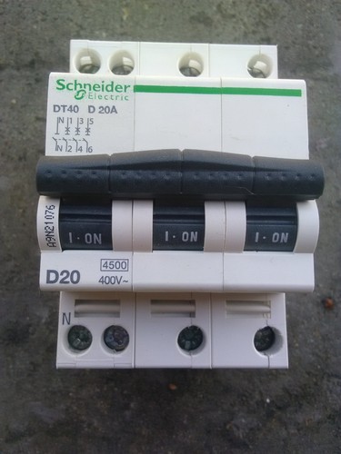 Disjoncteur d20 amp poles - disjoncteur, 4