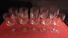 Service de 10 verres a vin blanc en cristal de Baccarat modèle gravure Byzantine