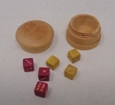 Petite boite ancienne en bois