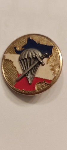 Insigne militaire ancien 1er