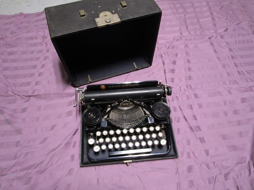 1923 vintage underwood - vintage,