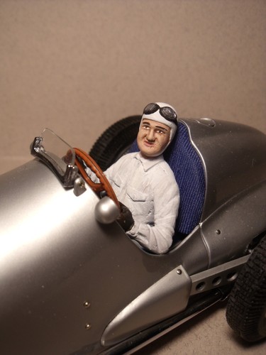 Figurine caracciola - 1/18,