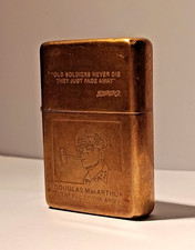 Zippo briquet vintage gravure Douglas MacArthur - 1990