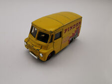 CORGI TOYS VAN MORRIS DU