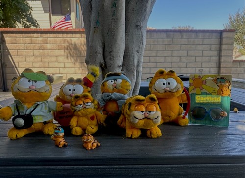 Vintage garfield plush stuffed - garfield,