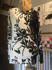 Pull Damart comme neuf .T 38/40. ( J / D/V)