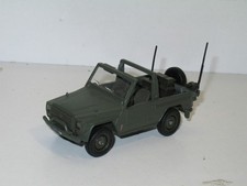 SOLIDO, voiture Peugeot P4 militaire avec poste de radio de commandement