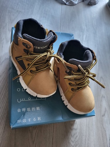 Chaussure enfant - chaussure,