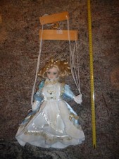 ANCIENNE POUPEE-MARIONNETTE EN