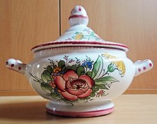 ** TRES BELLE SOUPIERE