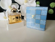 In Blue De Courrèges. Eau De Toilette 5 ml.Plein. Boite. Bon État Général .