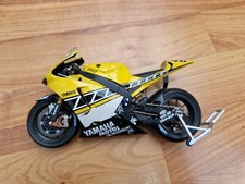 MINICHAMPS 1/12 YAMAHA YZR-M1