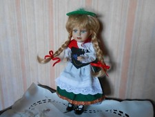 Poupée en Porcelaine