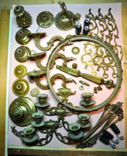 Lot de 23 pièces bronze et laiton pour lustres