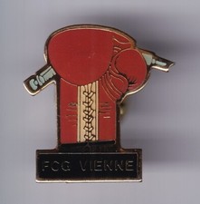 RARE PINS PIN'S .. SPORT BOXE BOXING CLUB BOXEUR GANT FCG VIENNE 38 ~FO