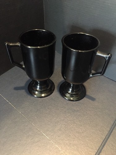 B28 vintage black milk glass - b28),