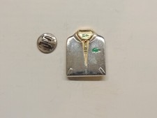 Pin publicitaire lacoste - publicitaire,