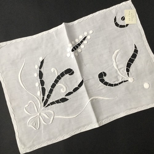 Napperon ancien broderie 1920 - ancien,