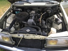 mercedes 300d w123 + pieces détaché 