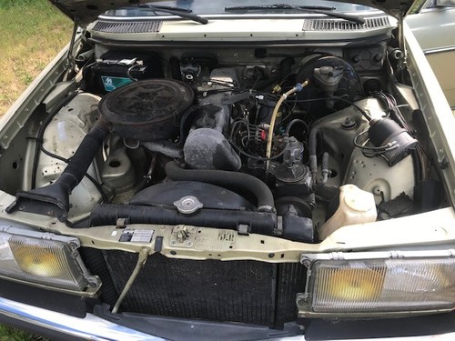 Mercedes 300d w123 pieces - mercedes,