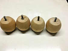 4 pieds de lit bois brut diamètre 7 cm, hauteur 7 cm, vis 22/7 mm tbe