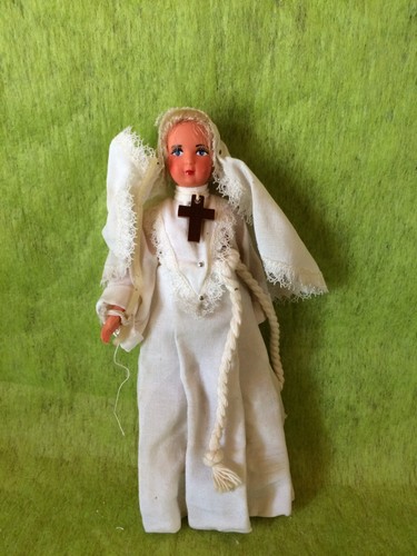 Poupée folklorique ancienne - ,