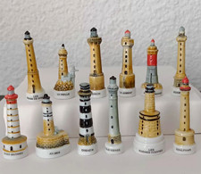 Fèves 12 PHARES nominatifs Porcelaine décorée Hr maxi 4 cm