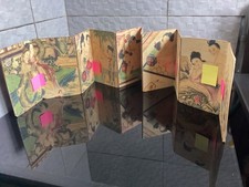 Livre dépliant asiatique ( érotique)
