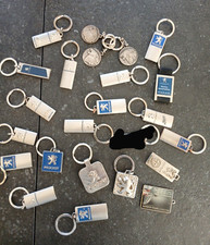 Lot de  23 porte cles métal