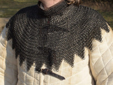 Collier médiéval en cotte de mailles en zigzag avec anneaux aboutés Cotte...