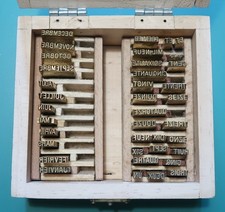 POLICE DE CARACTÈRES - Chiffres et Mois 606