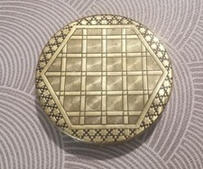 L.T Piver Paris Poudrier Art