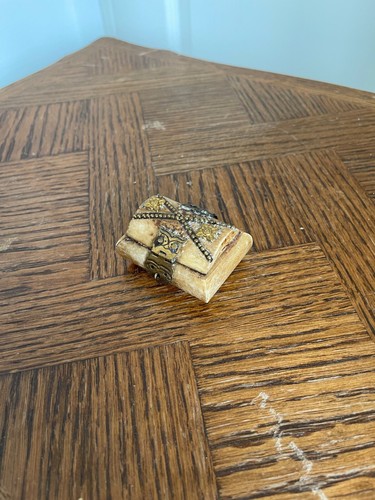 Ancienne boîte bijoux forme