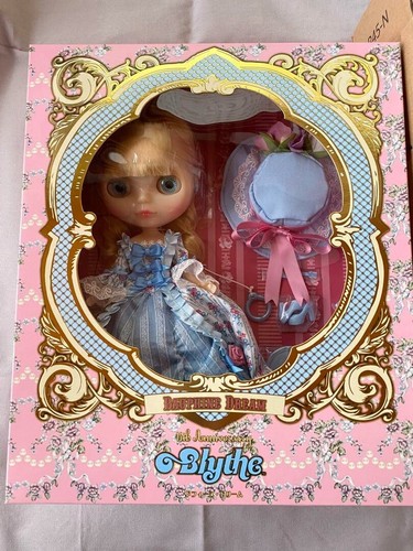Dauphine dream blythe doll - dauphine,