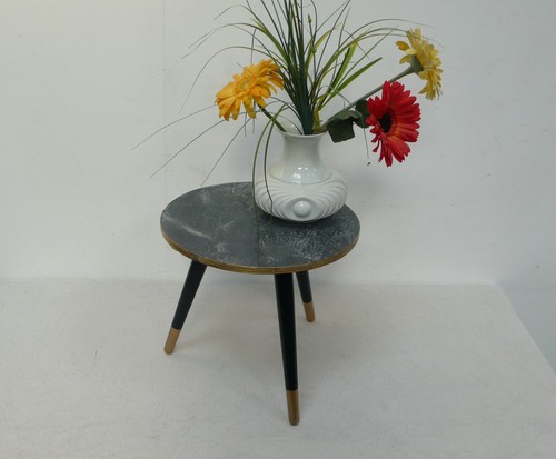 50s 60s plant table - 50s, round