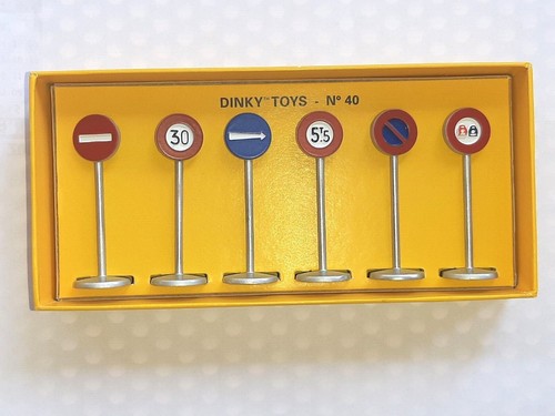 Dinky toys atlas - toys,