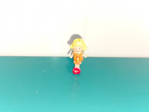 Polly pocket figurine - , doll
