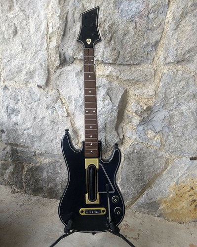 Guitar hero live controller - hero,