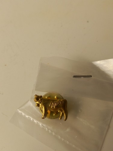 Pin milka forme de - pin's, en