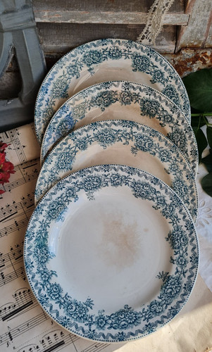 Anciennes petites assiettes - petites,