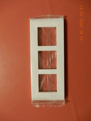 Plaque triple vertical - ,