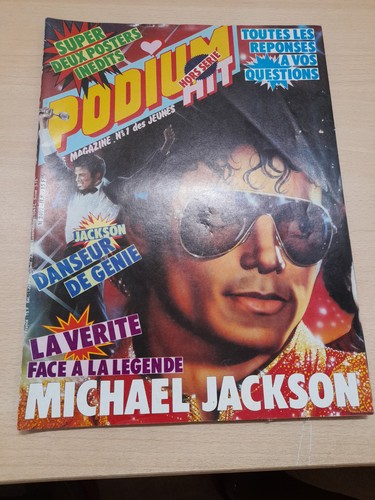 Magazine podium hit hors - ",