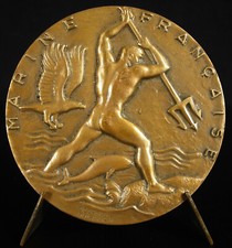 Médaille Poséidon trident mythologie Marine nationale française aigle dauphin
