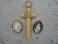 LOT 1 CROIX DE BERCEAU ANGELOT