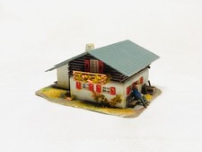 Chalet Alpin Fleuri avec un Personnage - Faller - Maquette - Echelle HO