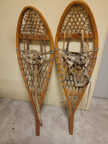 Ancienne paire raquettes a - de,